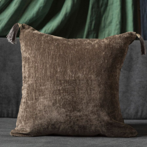 Подушка декоративная Velvet горький шоколад